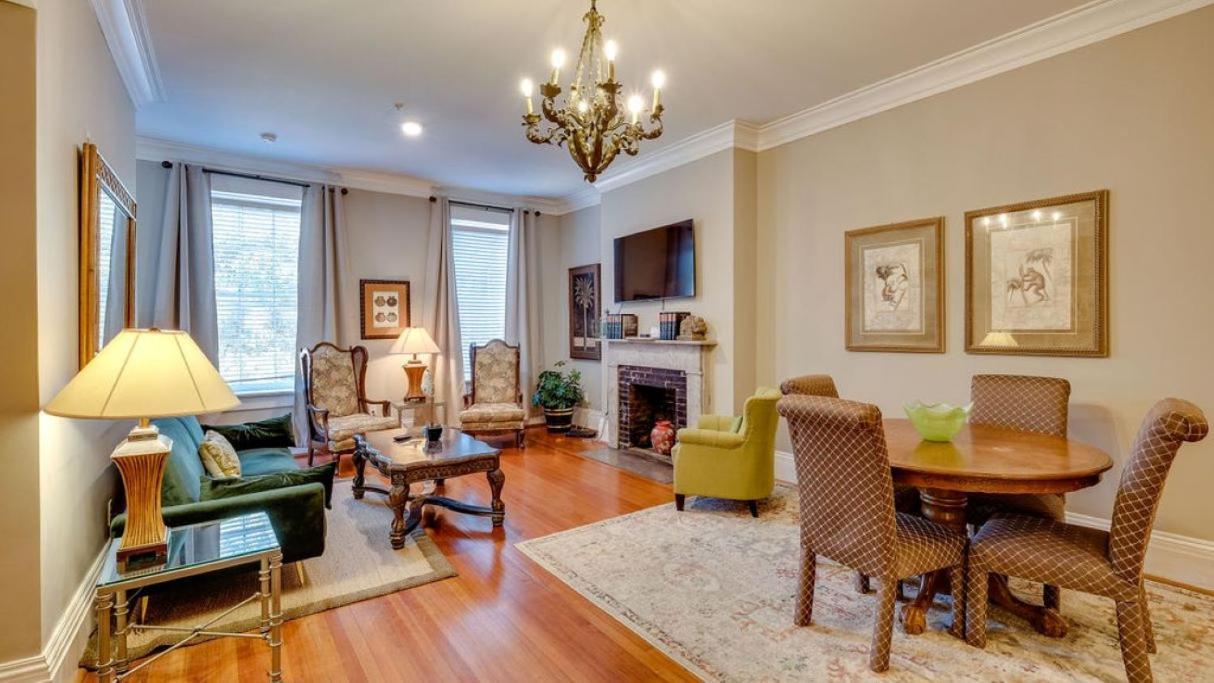 201 York #3 - Homey Downtown 2 Bedroom Steps From The River サバンナ エクステリア 写真