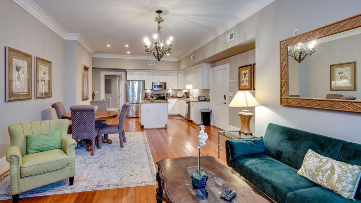 201 York #3 - Homey Downtown 2 Bedroom Steps From The River サバンナ エクステリア 写真