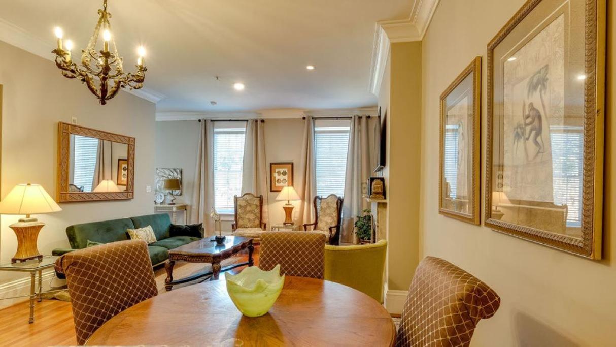 201 York #3 - Homey Downtown 2 Bedroom Steps From The River サバンナ エクステリア 写真