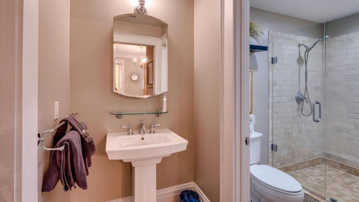 201 York #3 - Homey Downtown 2 Bedroom Steps From The River サバンナ エクステリア 写真