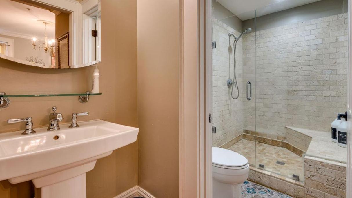 201 York #3 - Homey Downtown 2 Bedroom Steps From The River サバンナ エクステリア 写真